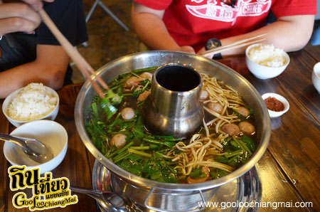 ร้าน ก๋วยเตี๋ยวเนื้อเชียงใหม่ Chiangmai Beef Noodle