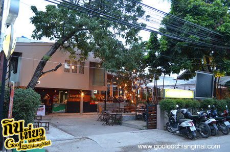 ร้าน สวนดอกไม้ Suan Dokmai Coffee & Bar