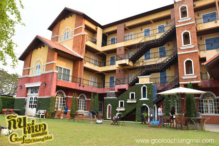 ร้าน Daddy's Antique Restaurant by San Pareni Hotel