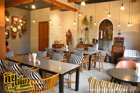 ร้าน Daddy's Antique Restaurant by San Pareni Hotel