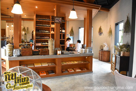 ร้าน Daddy's Antique Restaurant by San Pareni Hotel