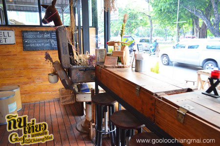ร้าน มิกซ์โซโลจี เชียงใหม่ เบอร์เกอร์ แอนด์ บาร์ Mixology Chiangmai Burger & Bar
