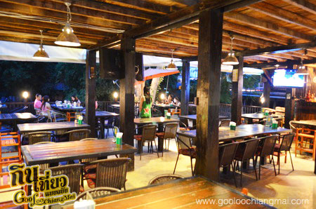 ร้าน Vintage Road Bar & Restaurant วินเทจโรด