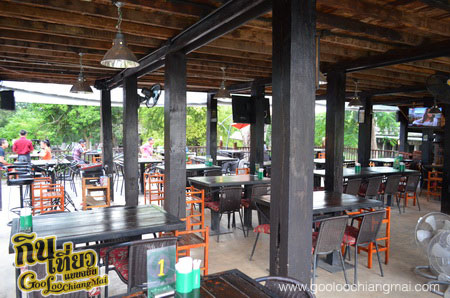 ร้าน Vintage Road Bar & Restaurant วินเทจโรด