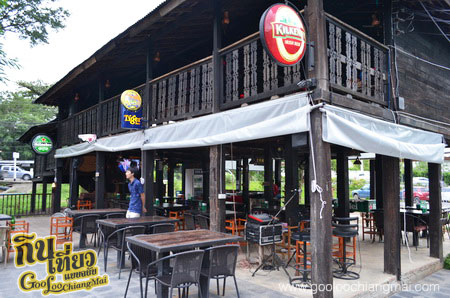 ร้าน Vintage Road Bar & Restaurant วินเทจโรด
