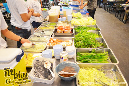 ร้าน อร่อย จุ่มแซ่บ บุพเฟ่ต์หมูจุ่ม 99