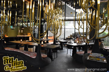 Italics Restaurant & Rise Bar - akyra Manor Chiang Mai