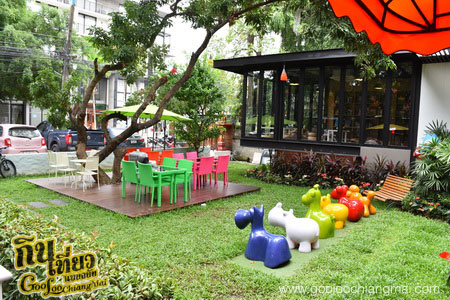 ร้าน Library Coffee : Salad Bar Cafe