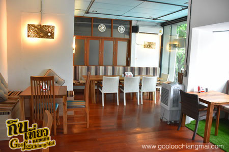ร้าน Library Coffee : Salad Bar Cafe