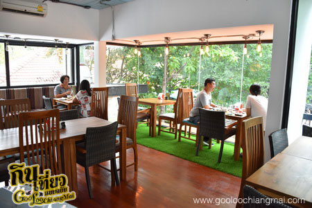 ร้าน Library Coffee : Salad Bar Cafe