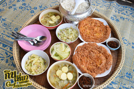 บ้านเขาชมดาว อ.เชียงดาว