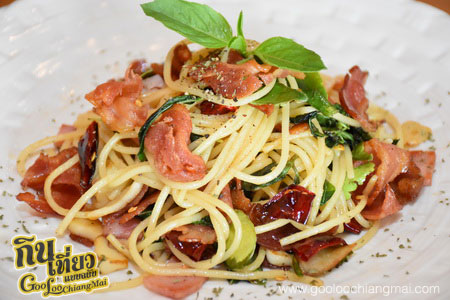 ร้าน Into the Woods Cafe