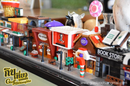 ร้าน Into the Woods Cafe
