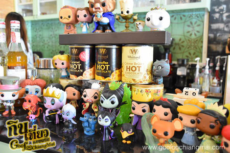 ร้าน Into the Woods Cafe