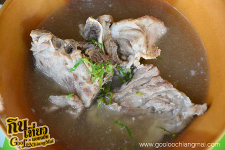 ร้าน ก๋วยเตี๋ยวลับแล ณ เชียงใหม่