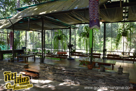 ร้าน หลงป่า Lhong-Pa : Coffee Bar And Home Cooking
