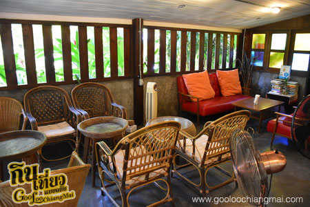 ร้าน หลงป่า Lhong-Pa : Coffee Bar And Home Cooking