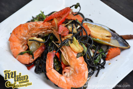 ร้าน หลงป่า Lhong-Pa : Coffee Bar And Home Cooking