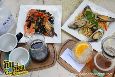 ร้าน หลงป่า Lhong-Pa : Coffee Bar And Home Cooking