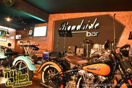 ร้าน โรดไซด์บาร์ เชียงใหม่ Road Side Bar Chiang Mai