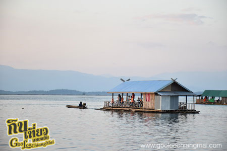 เรือนแพธารทิพย์ ทะเลสาบดอยเต่า