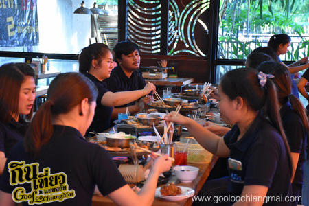 ร้าน ตัวแตกโต้ม jj market Doowa Taek Tom2