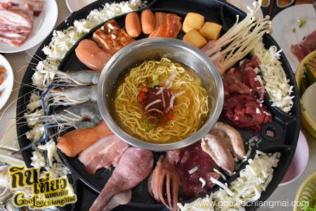 ร้าน ตัวแตกโต้ม jj market Doowa Taek Tom 2