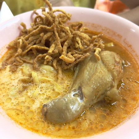 ร้าน ธนัท ข้าวซอยเมืองฝาง อ.แม่อาย