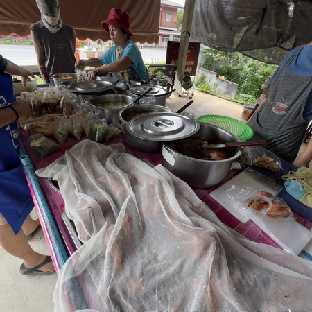 กาดแลงแม่สาว ต.แม่สาว อ.แม่อาย