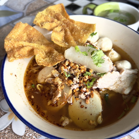 ร้าน เย็นตาโฟ ข้าวตามสั่ง อ.แม่อาย